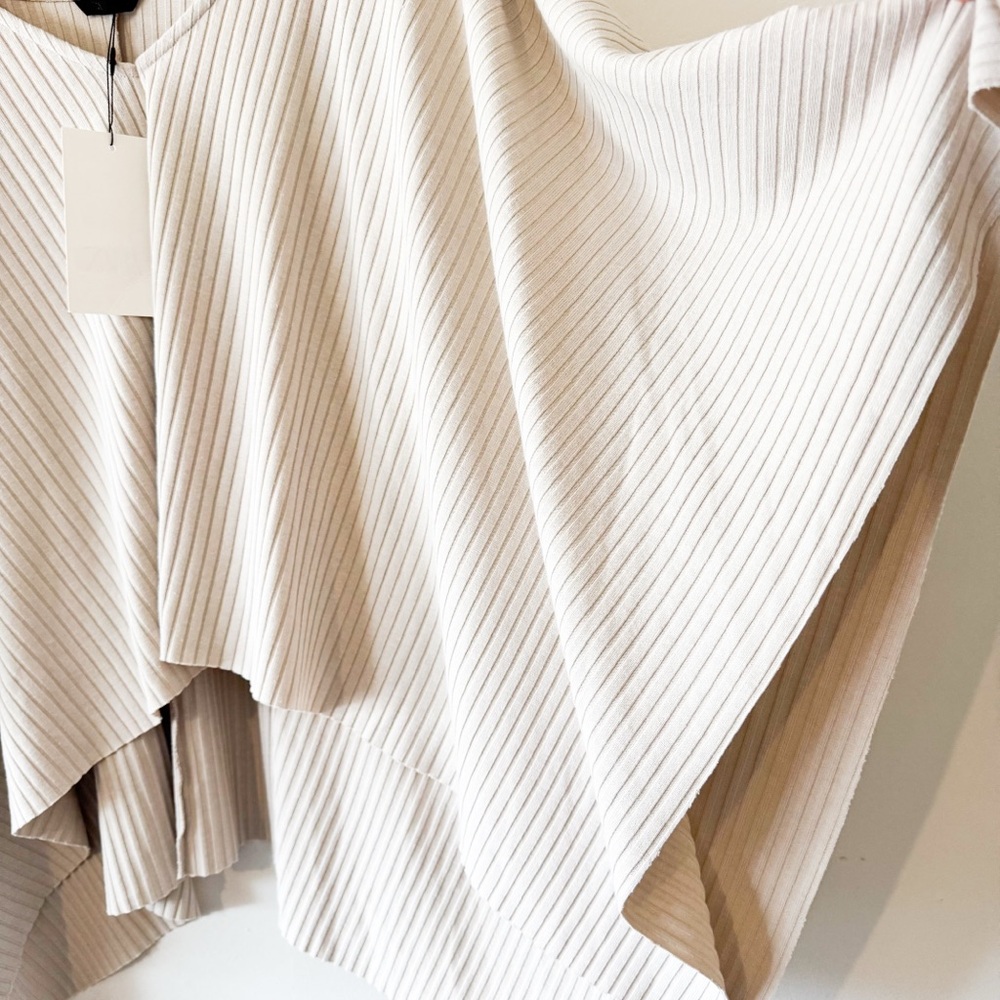 Zara Beige V-Neck Cape Size Small - Picture 6 of 11